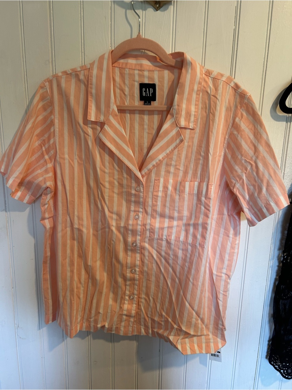 GAP Peach and White Striped Short-Sleeve Button-Down Shirt